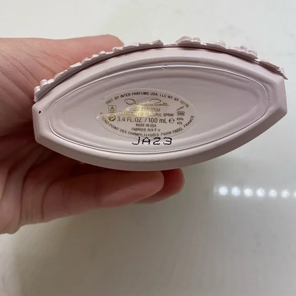 OSCAR DE LA RENTA✨ - Picture 2 of 4